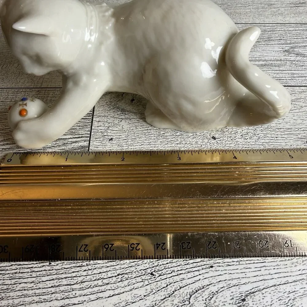 Lenox 1991 China Crown Jewels Cat Figurine Ivory Kitten Playing With Ball Estate